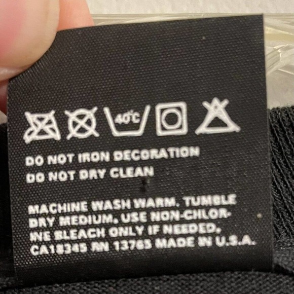 Screen Stars Best T Shirt Large Graphic Black Vintage American Indian Ch… - Picture 6 of 6